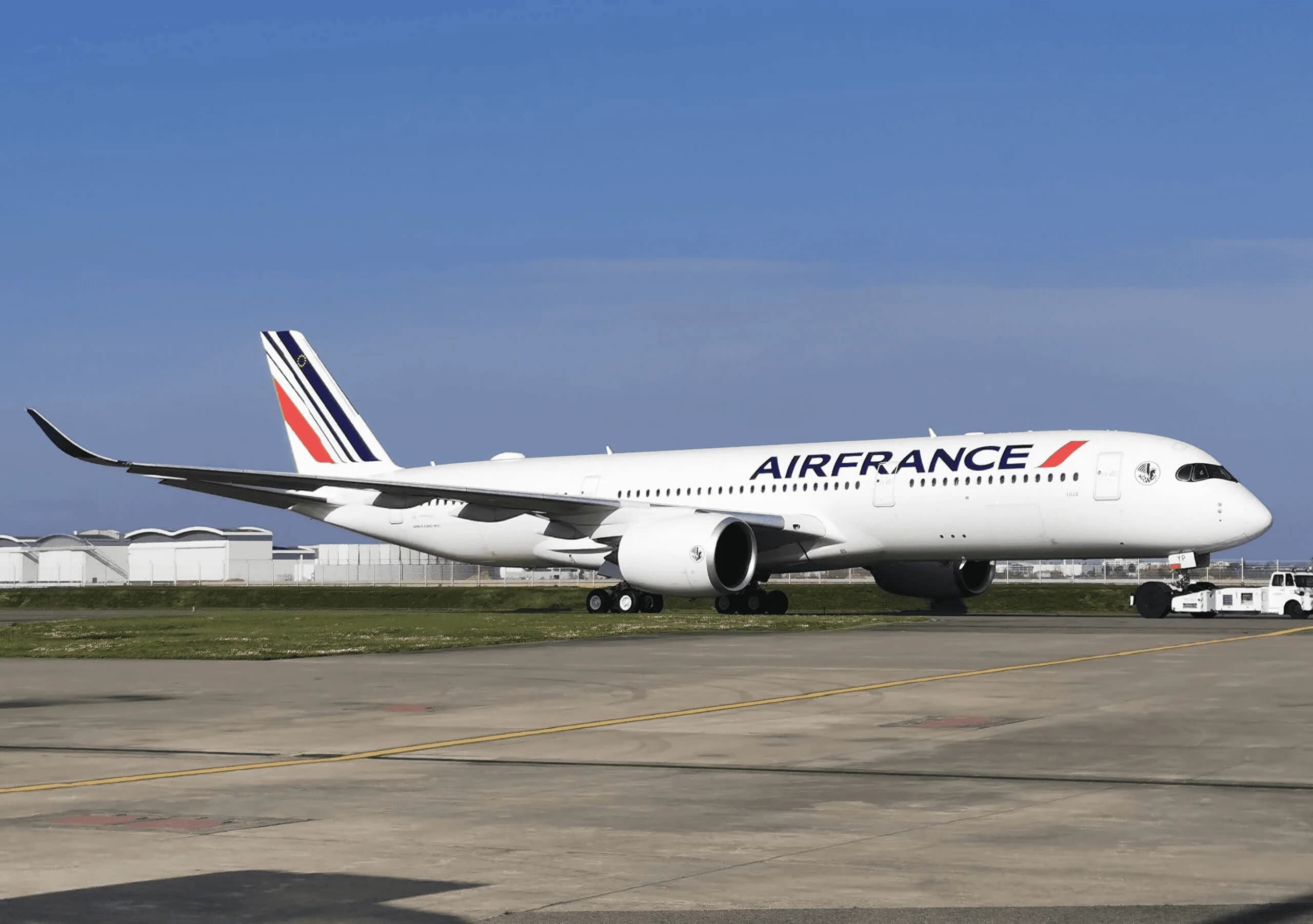 Air France Airbus A350-900: Business Class Intelligence & CDG Hub Survival Guide