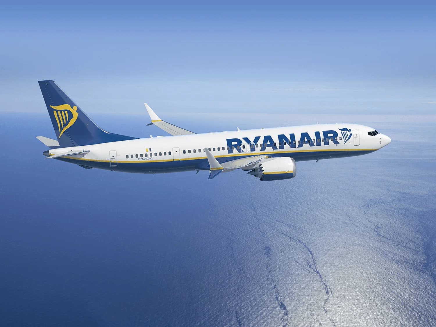 Ryanair Boeing 737-8200: The 197-Seat Survival Guide