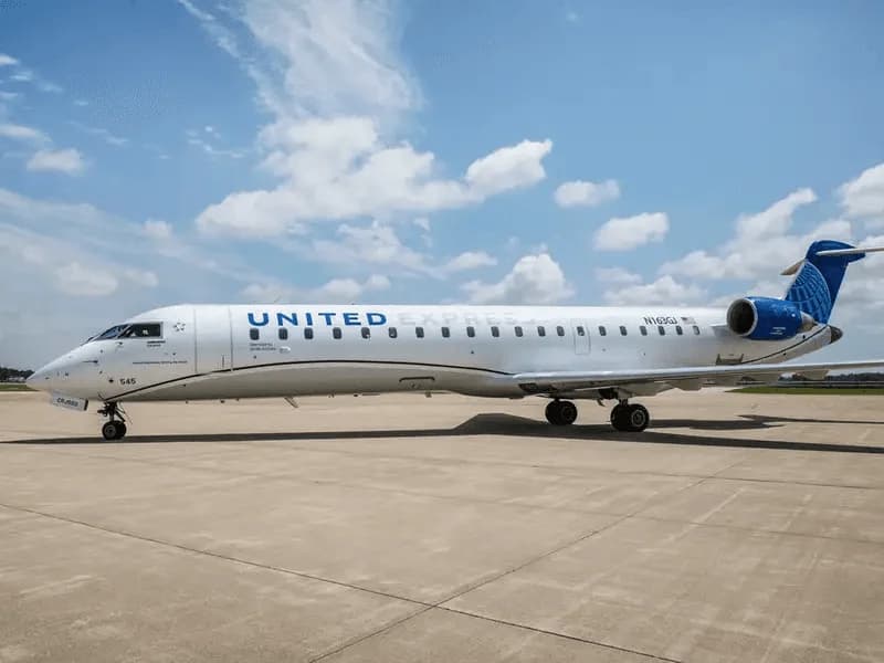 United Airlines CRJ550 Seat Guide (2026)