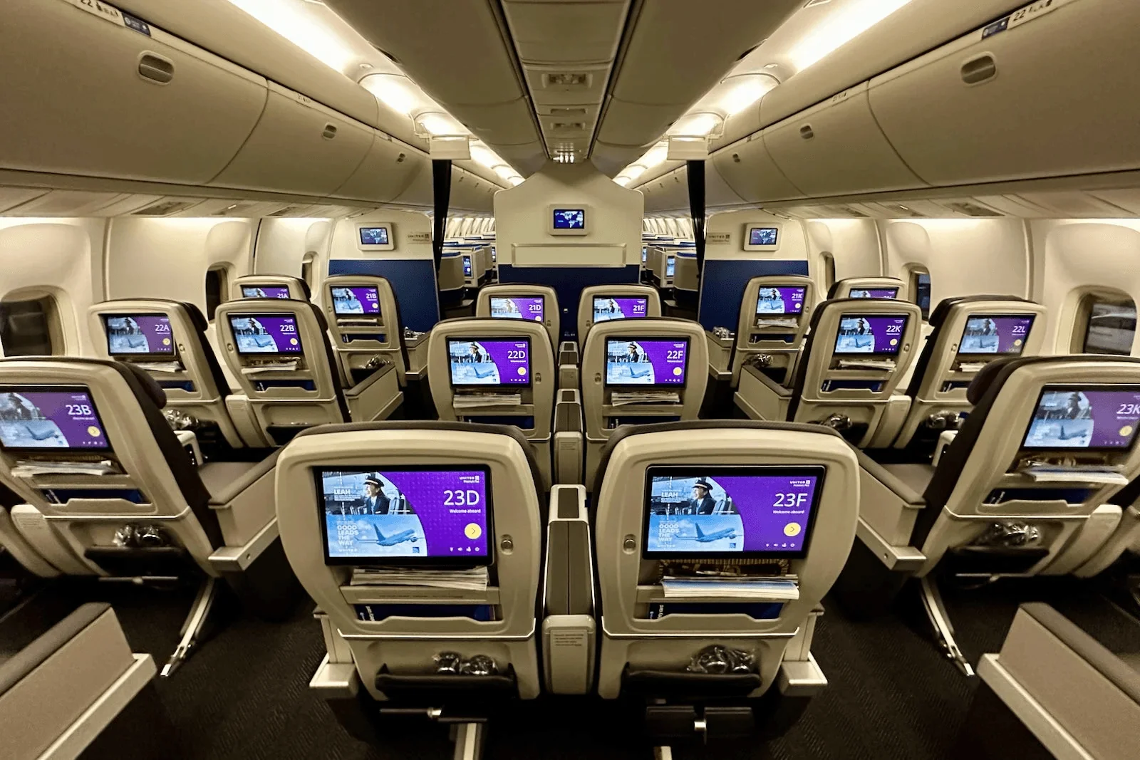 United Airlines 767-300ER Seat Guide (2026)