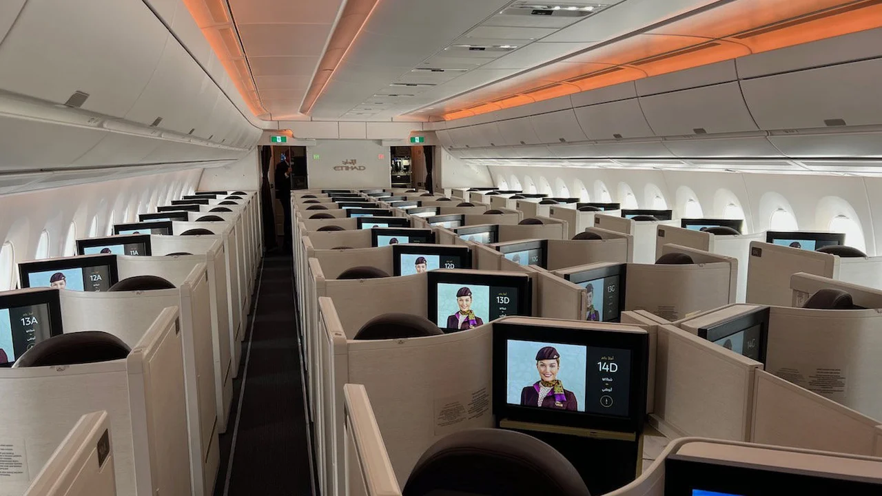 Best Airlines from Abu Dhabi to Bangkok (2026)